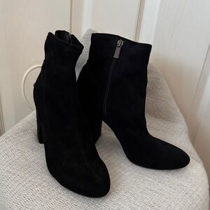 Kenneth Cole Reaction Black Ankle Booties